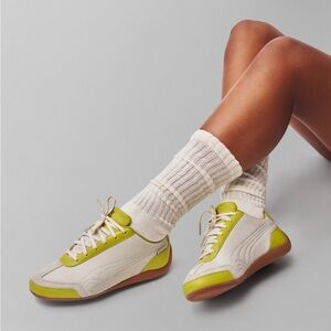 Stylish Women's Sneakers in Cream and Green